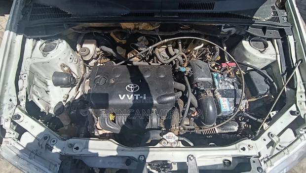 Toyota Probox 2012 White