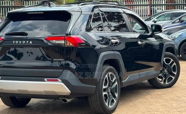 Toyota RAV4 2021 Black