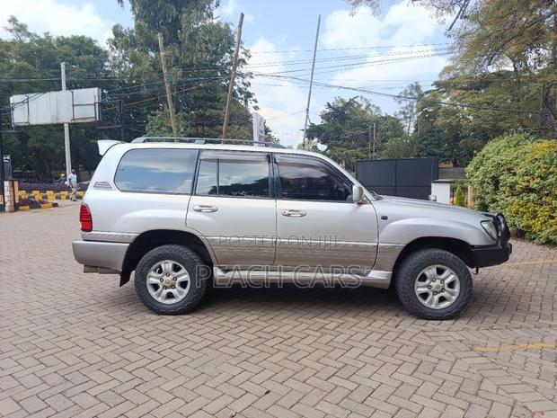 Toyota Land Cruiser 2003 Silver