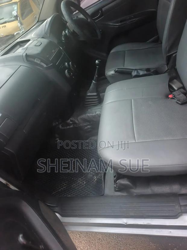 Isuzu D-MAX 2014 Silver