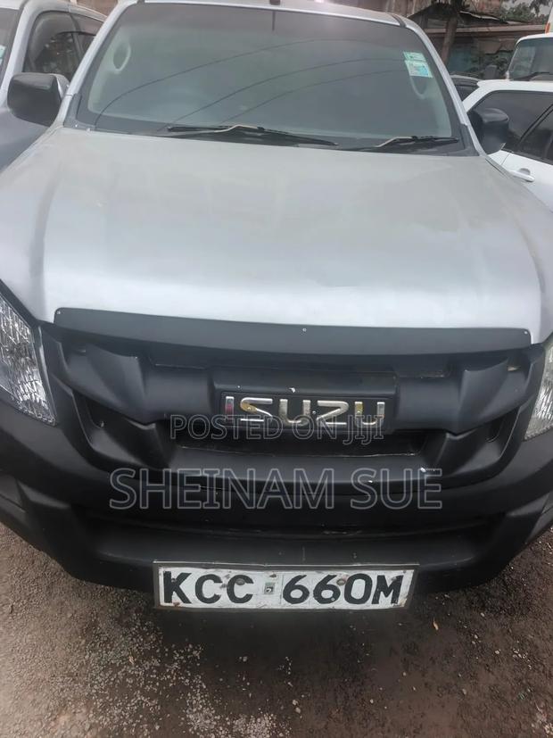 Isuzu D-MAX 2014 Silver