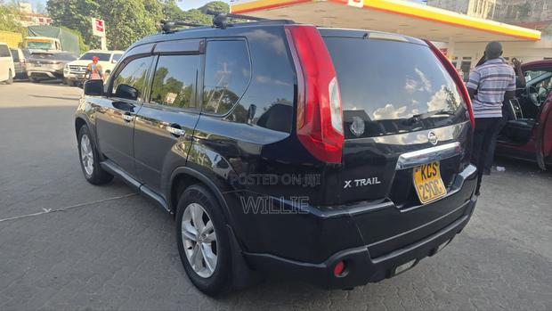 Nissan X-Trail 2011 Black