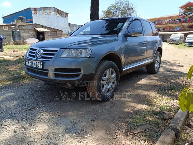 Volkswagen Touareg 2006 Gray