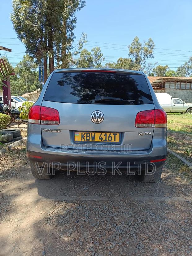 Volkswagen Touareg 2006 Gray