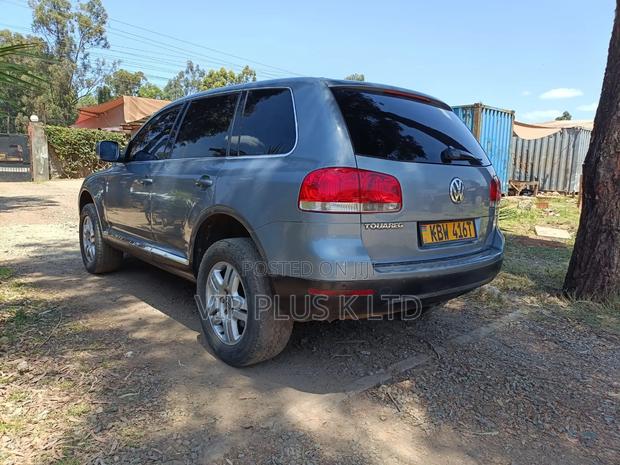 Volkswagen Touareg 2006 Gray