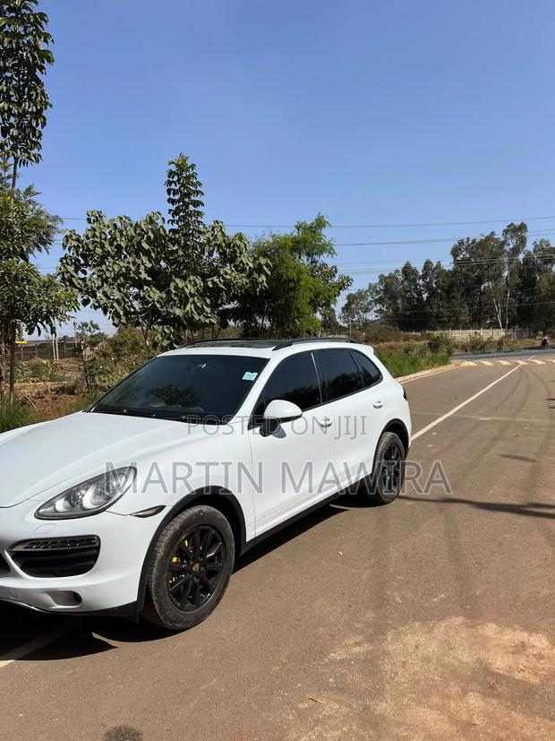 Porsche Cayenne 2014 White