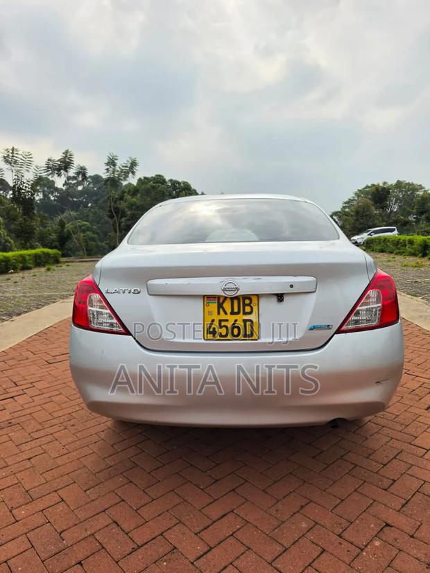 Nissan Latio 2014 Silver