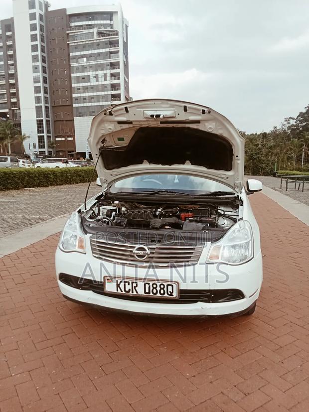 Nissan Bluebird 2012 White
