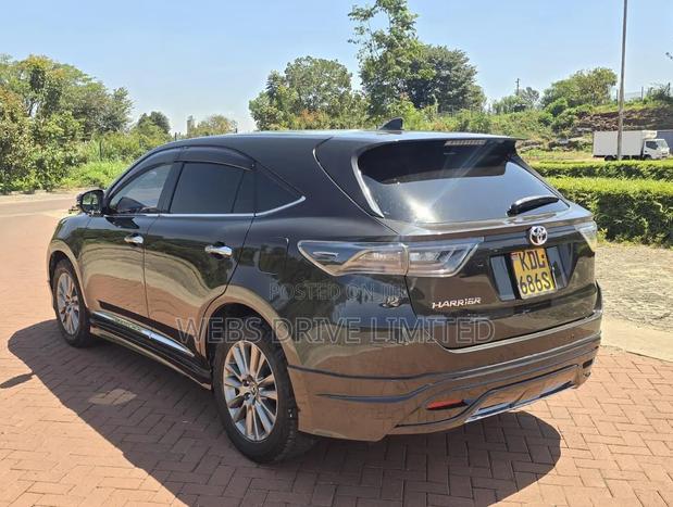 Toyota Harrier 2015 Green