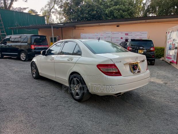 Mercedes-Benz C200 2009 White