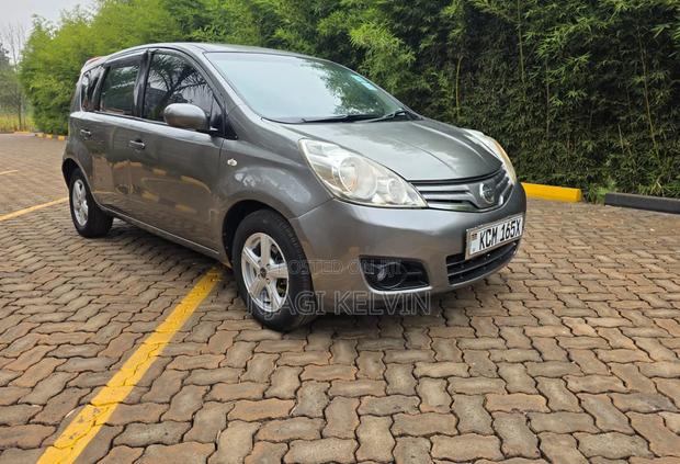 Nissan Note 2010 Gray