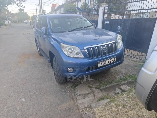Toyota Land Cruiser Prado 2012 Blue