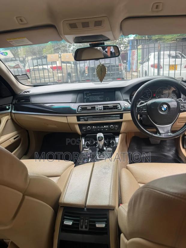 BMW 528i 2012 Gray