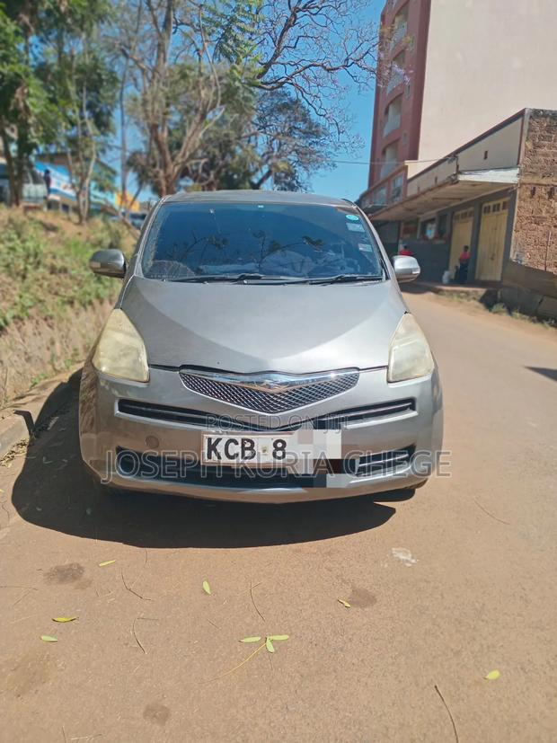 Toyota Ractis 2008 Gray