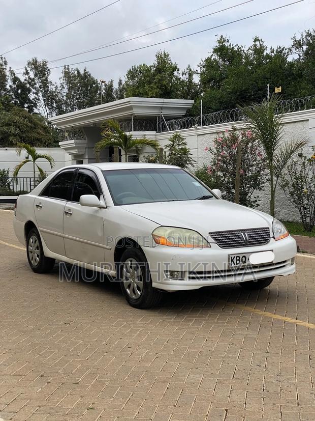 Toyota Mark II 2000 White