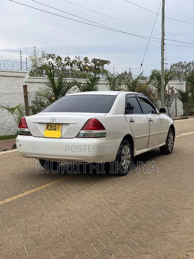 Toyota Mark II 2000 White