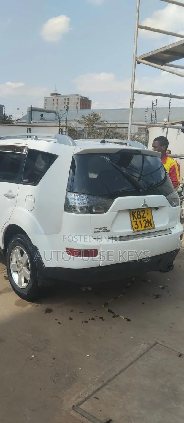 Mitsubishi Outlander 2007 White