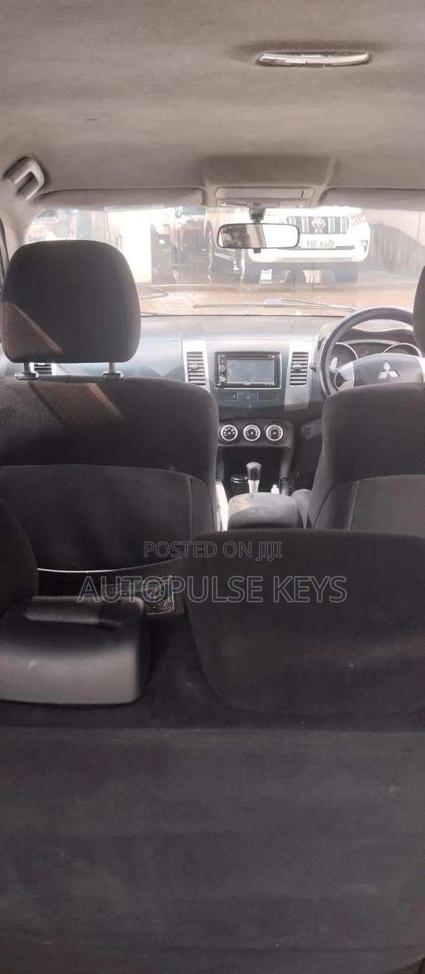 Mitsubishi Outlander 2007 White