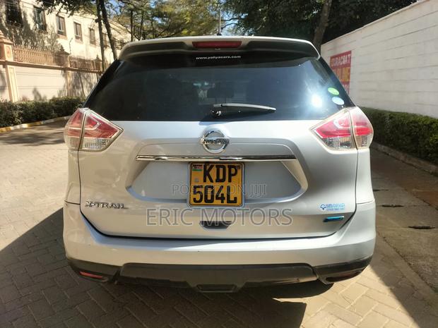 Nissan X-Trail 2015 Silver
