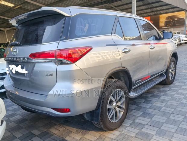 Toyota Fortuner 2019 Gray