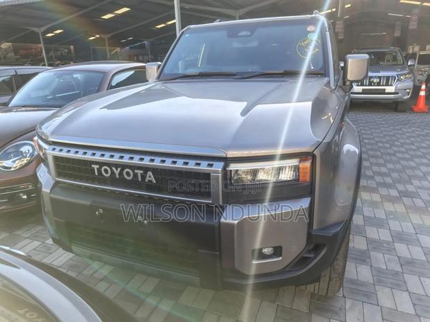 Toyota Land Cruiser Prado 2024 Gray