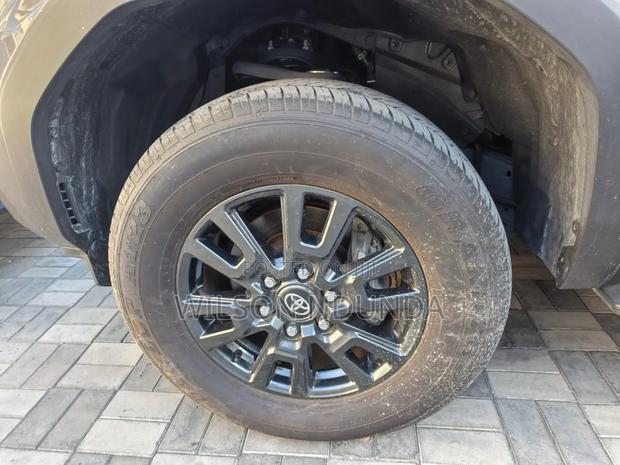 Toyota Land Cruiser Prado 2024 Gray