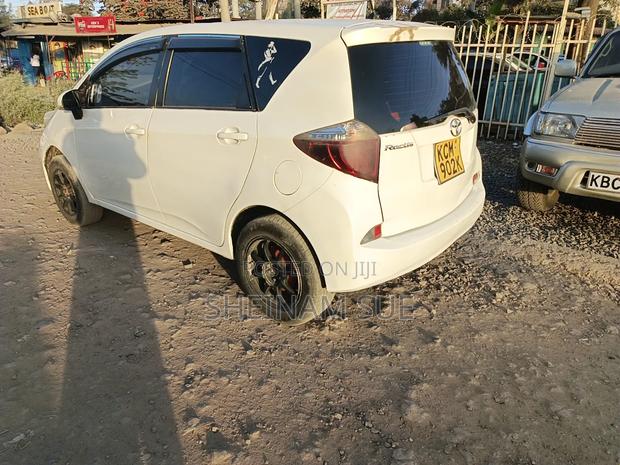 Toyota Ractis 2010 White