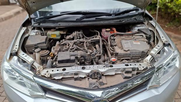 Toyota Corolla Fielder 2016 Silver