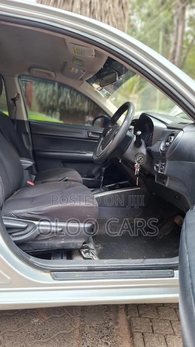 Toyota Corolla Fielder 2016 Silver