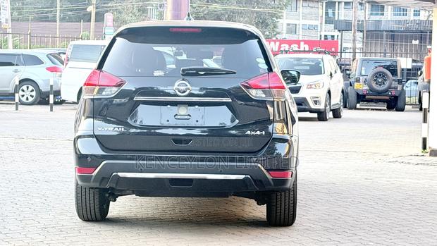 Nissan X-Trail 2.0 Petrol FWD 2019 Black