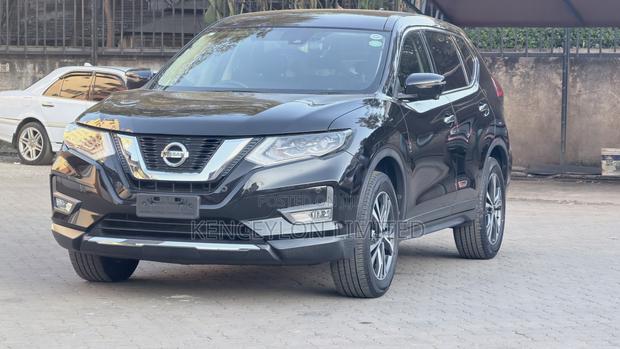Nissan X-Trail 2.0 Petrol FWD 2019 Black