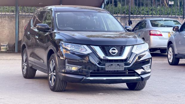 Nissan X-Trail 2.0 Petrol FWD 2019 Black