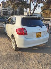 Toyota Auris 2010 White for sale