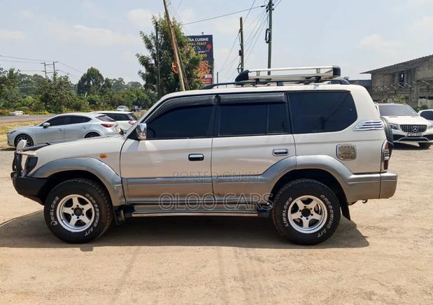 Toyota Land Cruiser 2003 Off white