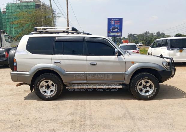 Toyota Land Cruiser 2003 Off white