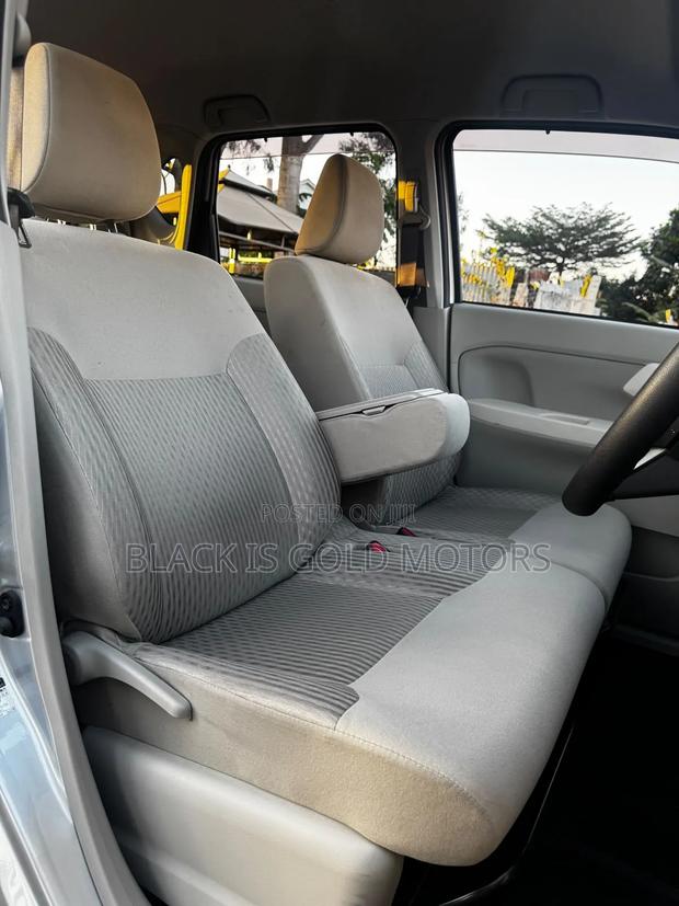 Daihatsu Move 2019 Silver