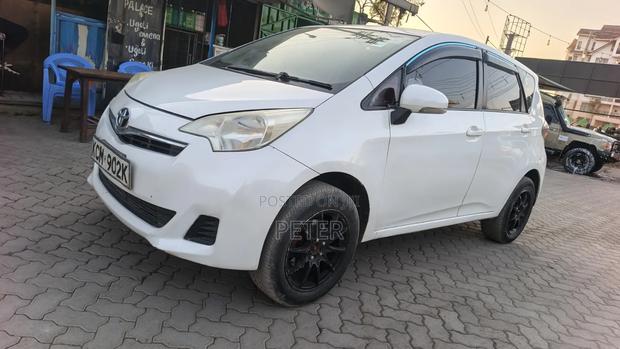 Toyota Ractis 2010 Pearl