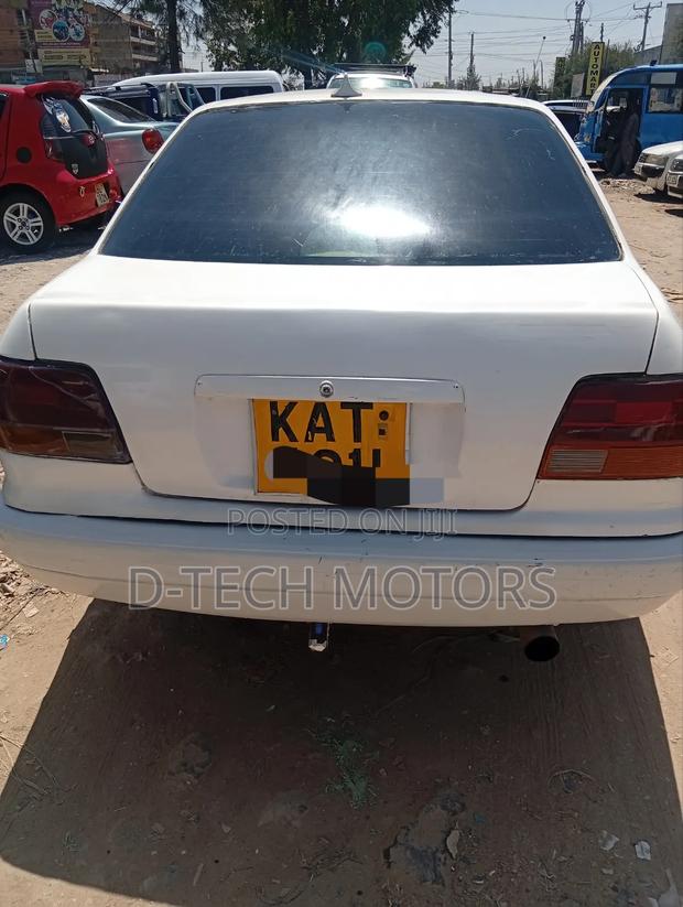 Toyota Corolla 2001 White