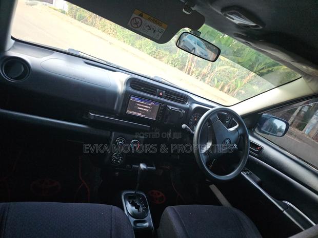 Toyota Succeed SV Premium 2016 White