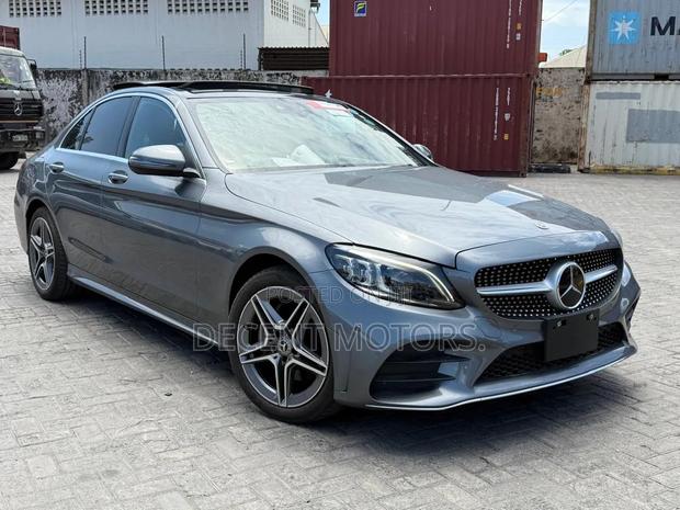 Mercedes-Benz C200 2020 Gray