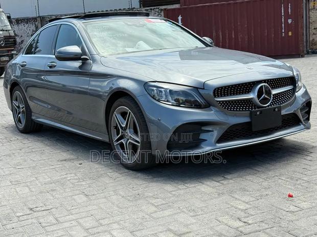 Mercedes-Benz C200 2020 Gray
