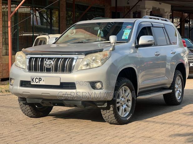 Toyota Land Cruiser Prado 4.0 Petrol TZ-G 2011 Silver