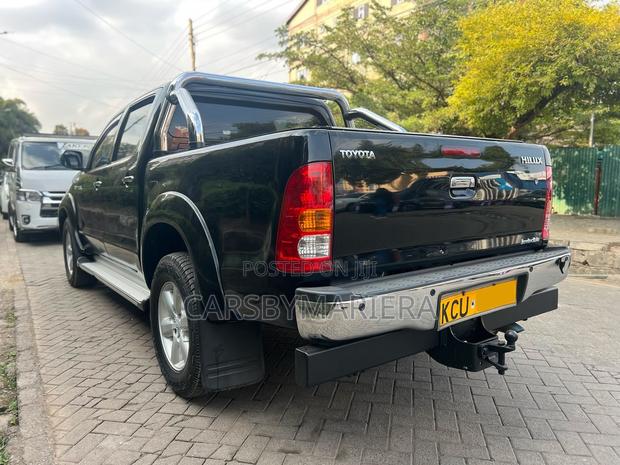 Toyota Hilux 3.0 D-4D 4x4 2012 Black