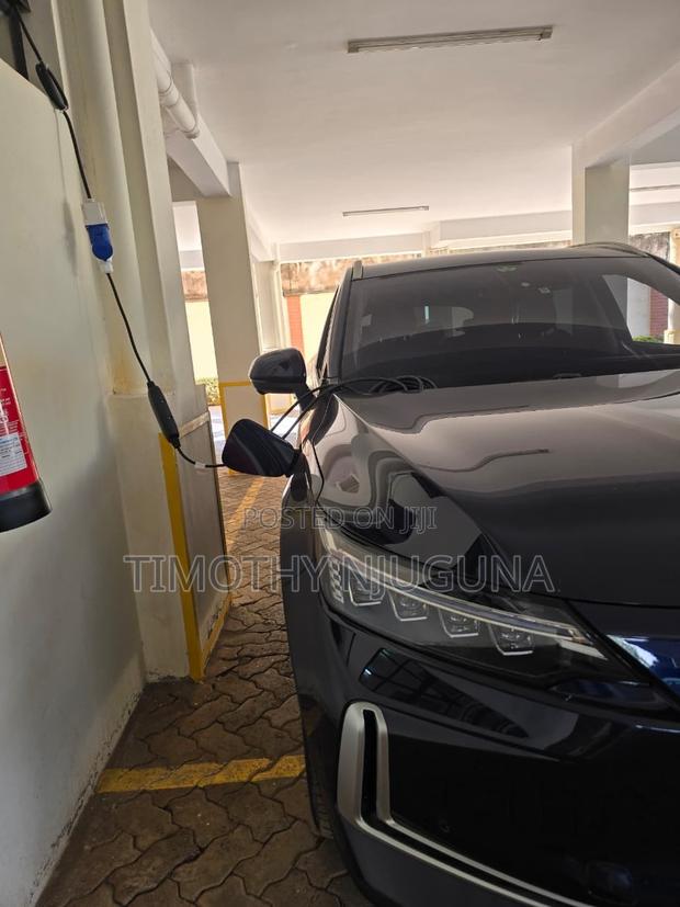 Skyworth EV6 72 kWh FWD 2023 Blue