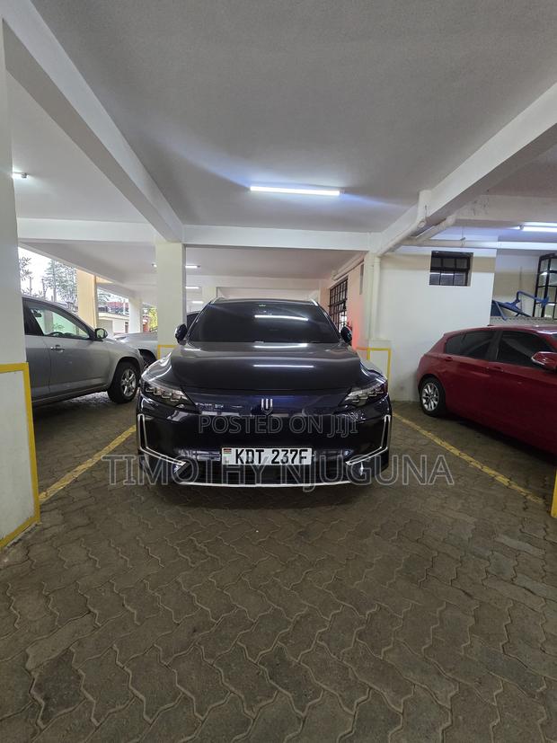Skyworth EV6 72 kWh FWD 2023 Blue