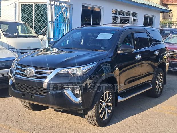 Toyota Fortuner 2.4 D AWD 2019 Gray