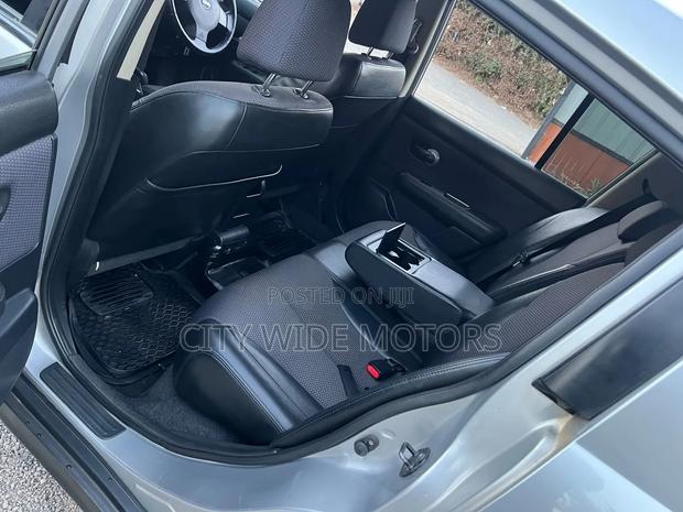 Nissan Tiida 2007 Silver