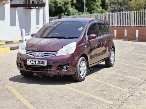 Nissan Note 2010 Burgundy