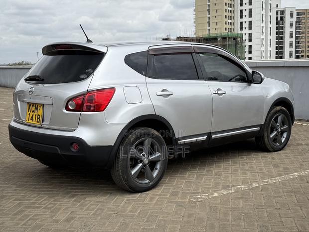 Nissan Dualis 2010 Silver