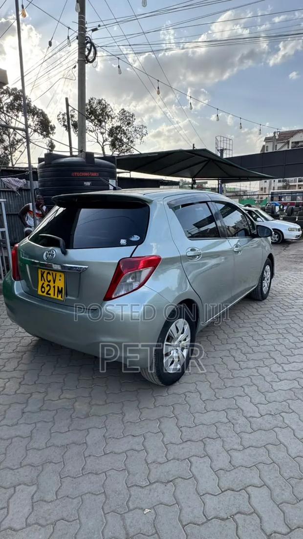 Toyota Vitz 2012 Gray